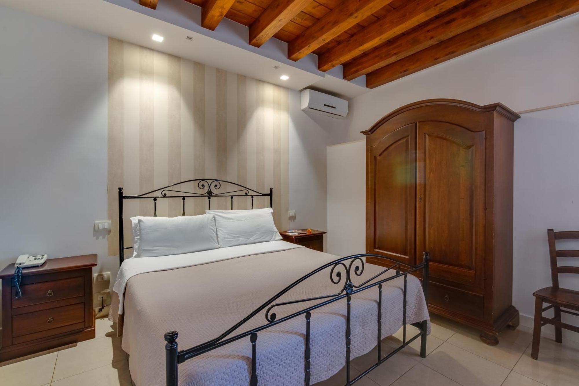 Hotel Aliai Шака Екстериор снимка