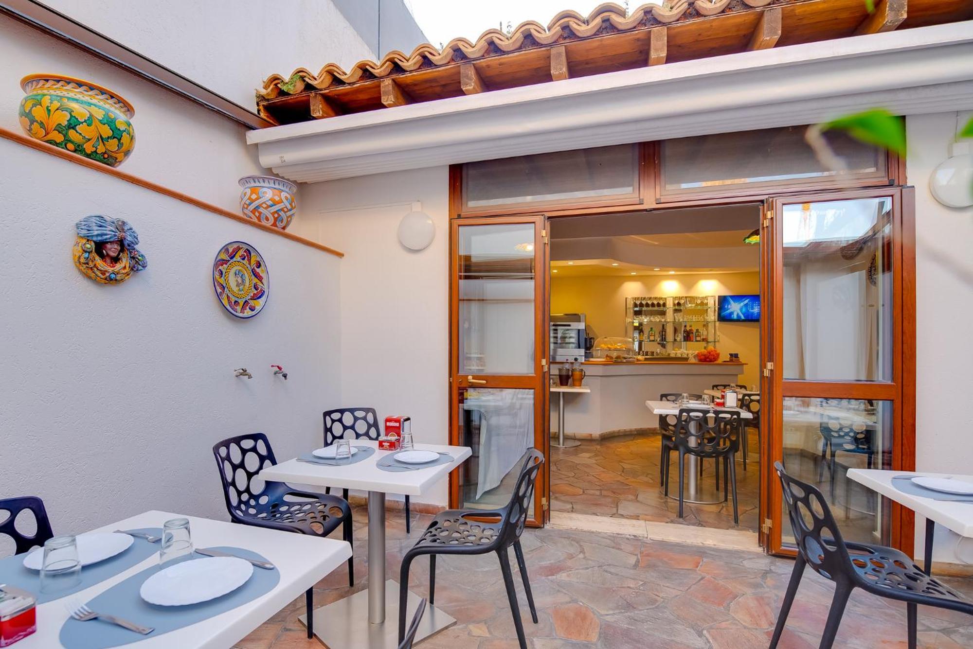 Hotel Aliai Шака Екстериор снимка