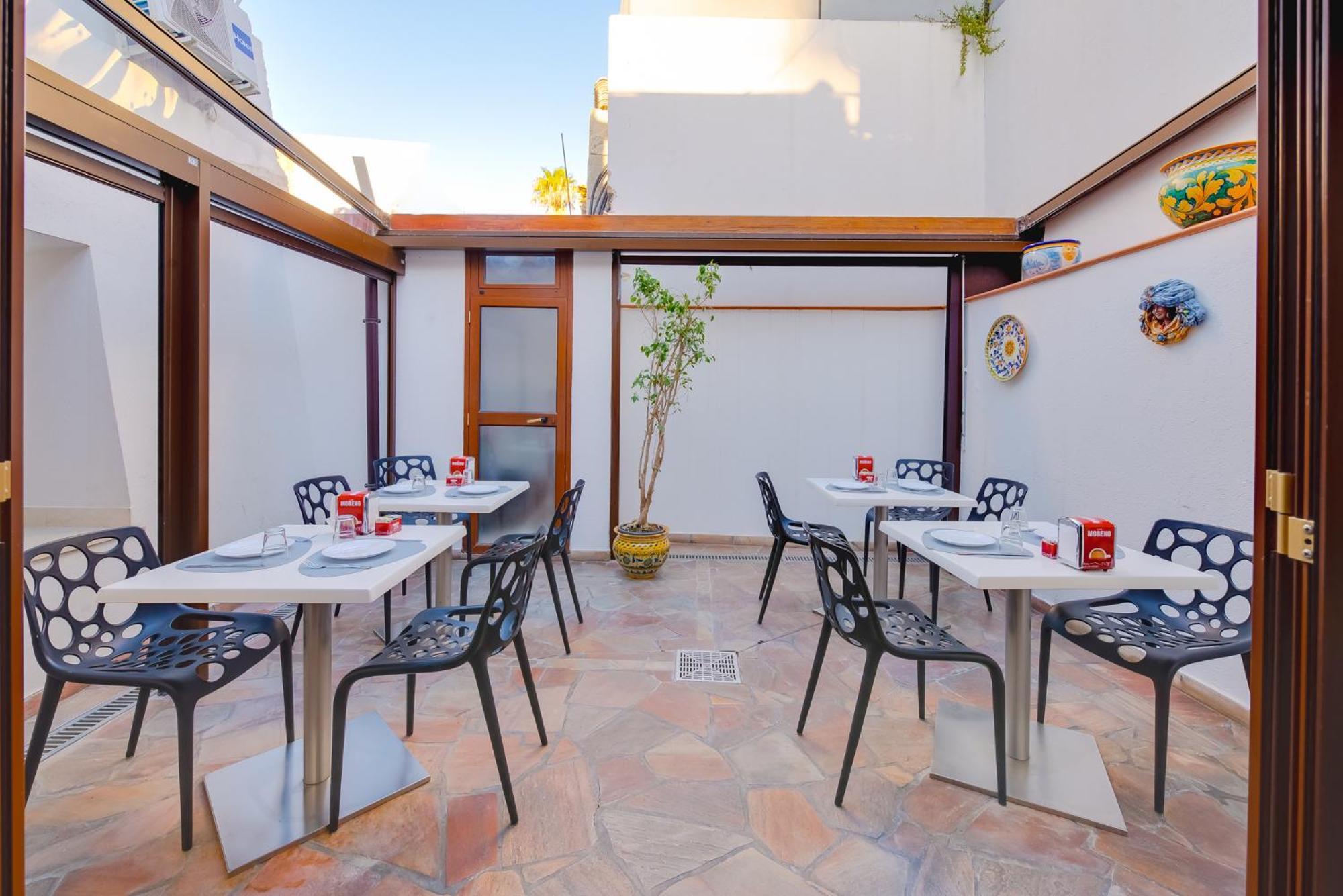 Hotel Aliai Шака Екстериор снимка